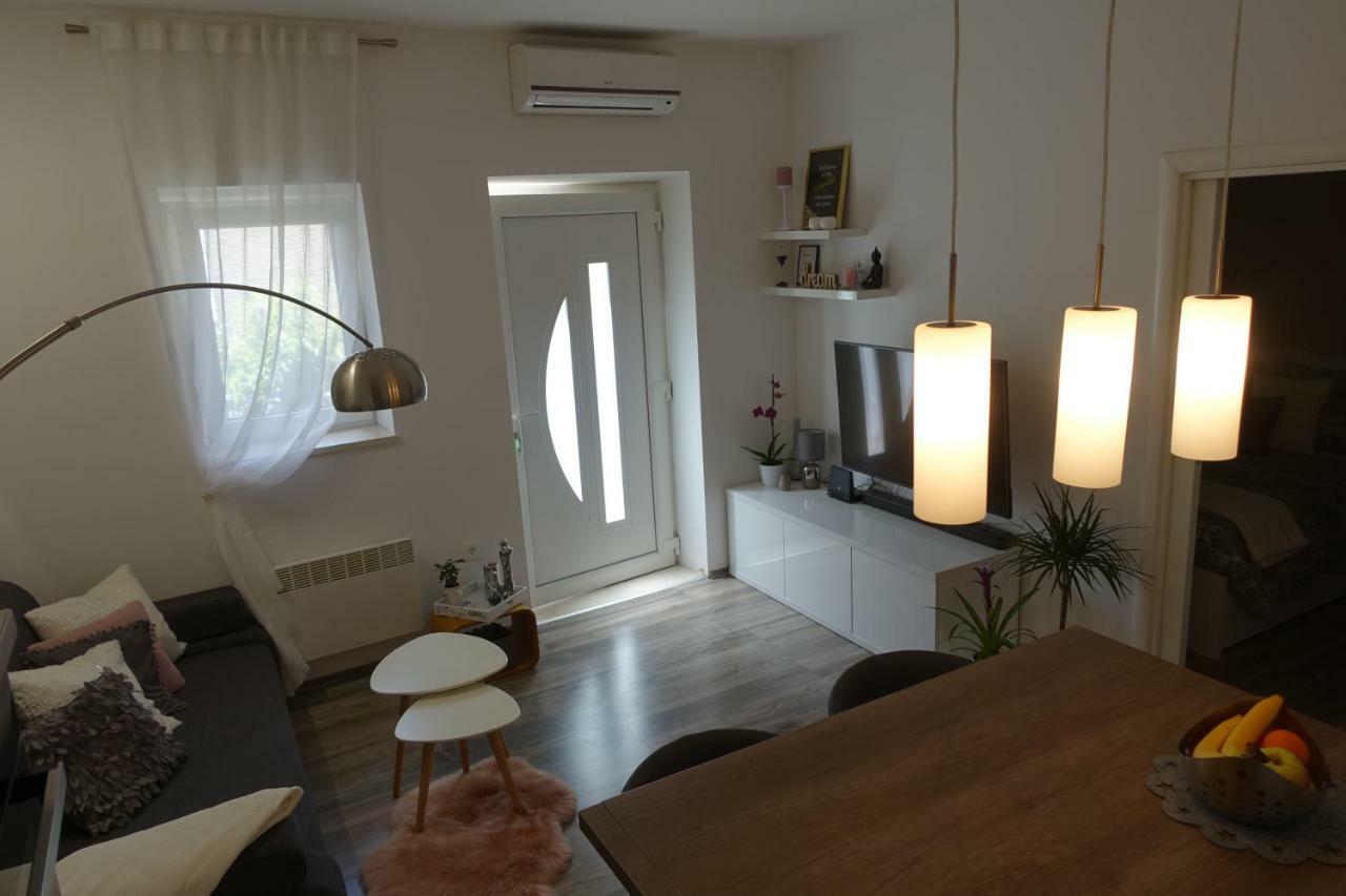 Apartman Maja 볼 외부 사진
