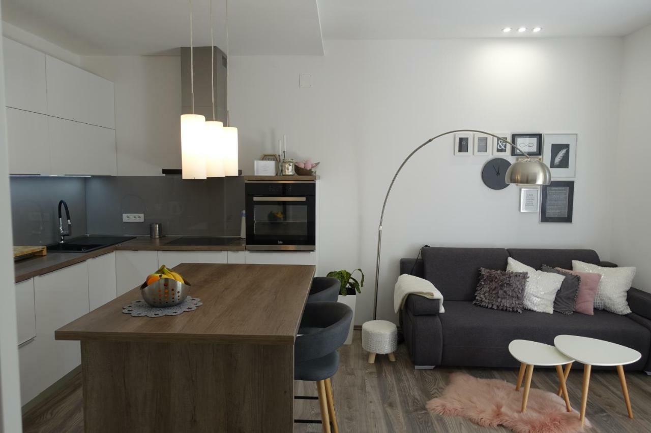 Apartman Maja 볼 외부 사진